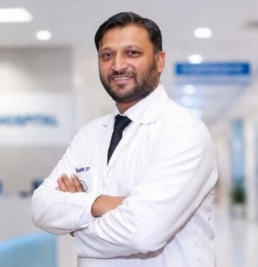 Dr. Abhishek Jain Consulting Patient in Advanced GI Consultation Suite